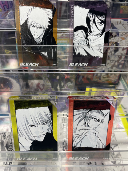 BLEACH - Acrylic Keychain / Domino